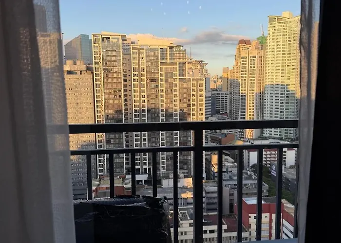 公寓 Modern In Makati With High-speed Wi-fi